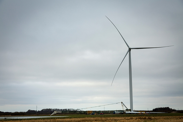 Vestas-receives-145-MW-order-from-Leeward-Renewable-Energy.jpg
