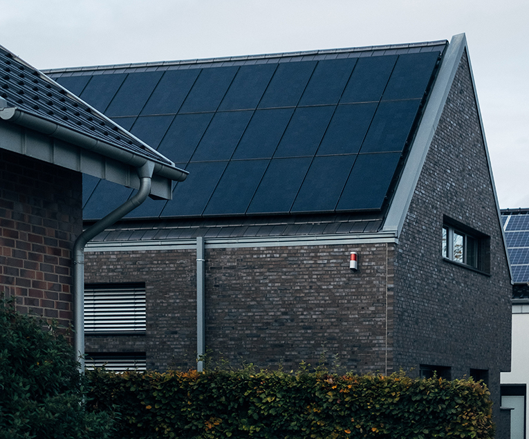 Representative meets with GAF Energy to boost RAISE Roof Act