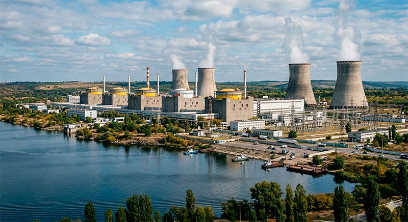 Power Grid Failures and Drone Strikes Push Ukrainian Nuclear Sites